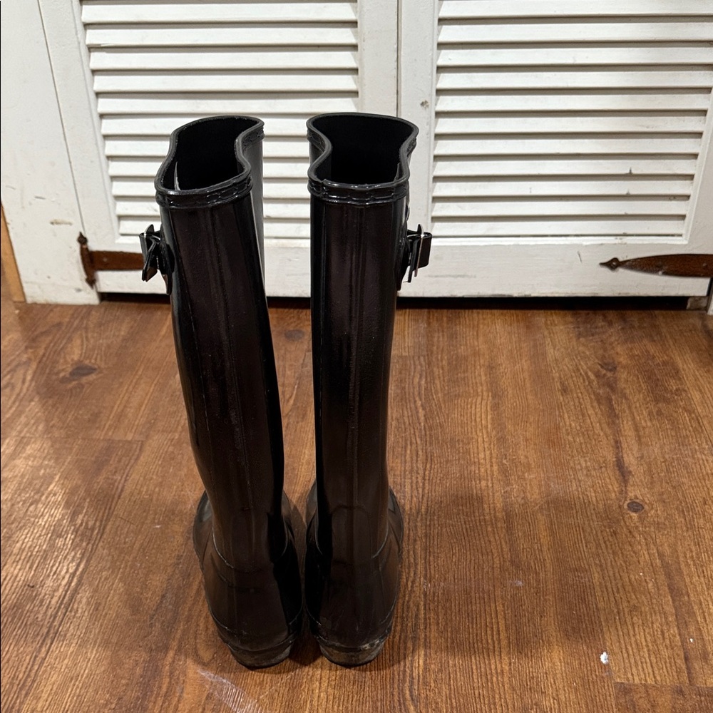 Hunter Classic Black Tall Boots - Picture 3 of 5